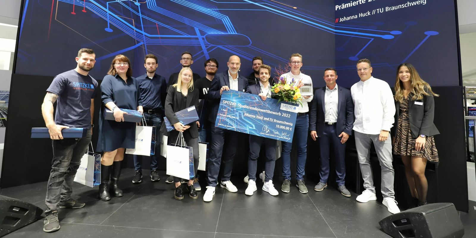 Prämierung des Studierendenwettbewerbs auf der InnoTrans 2022.